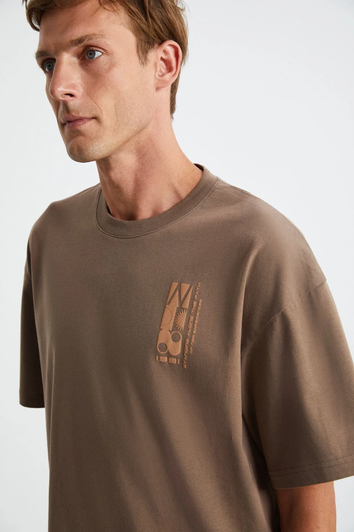 Antoni Men's Printing Detailed 100 %Organic Cotton Knitting Oversize Vizon T-shirt
