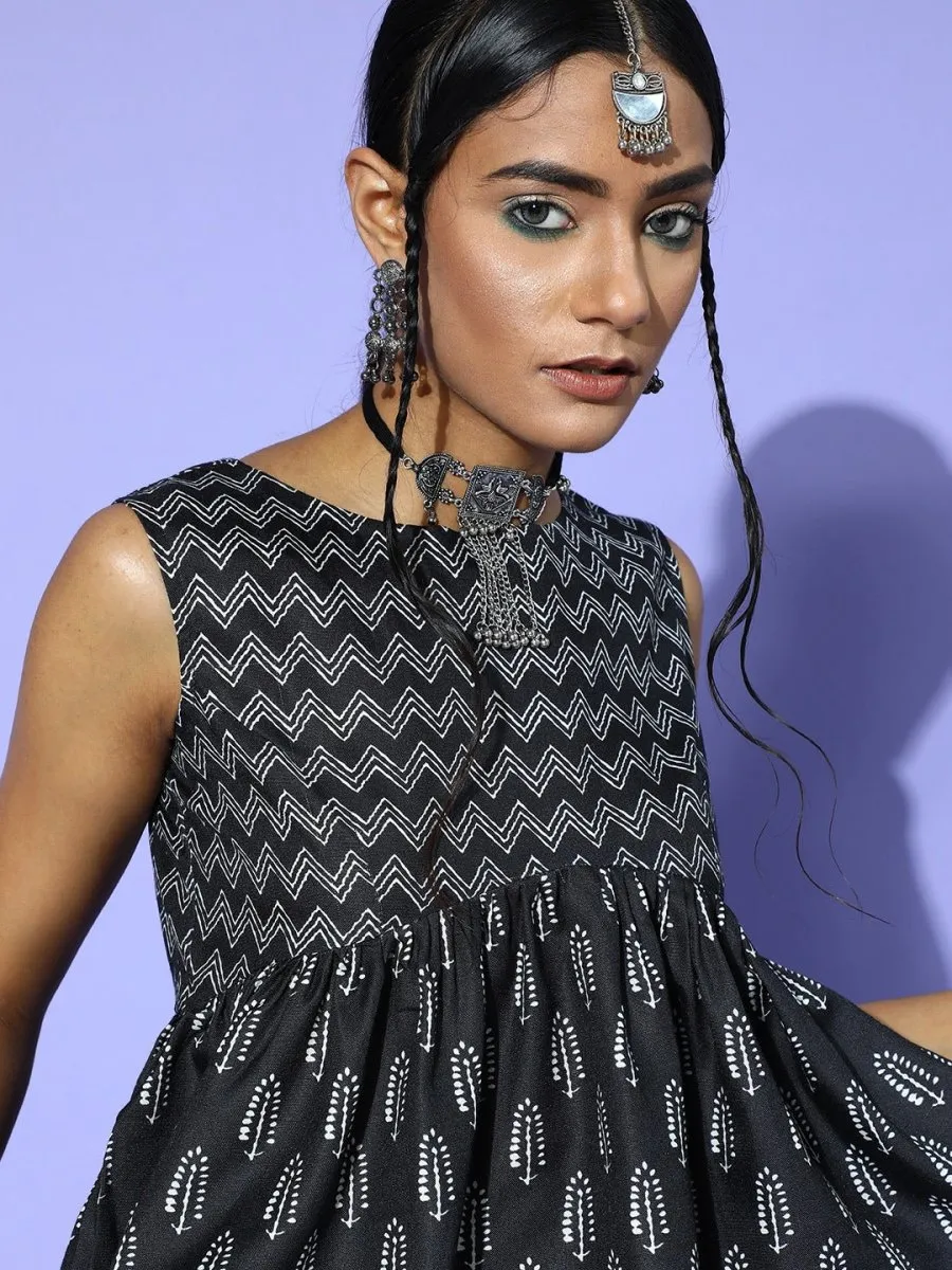 Black Cotton Blend Printed Crop Top