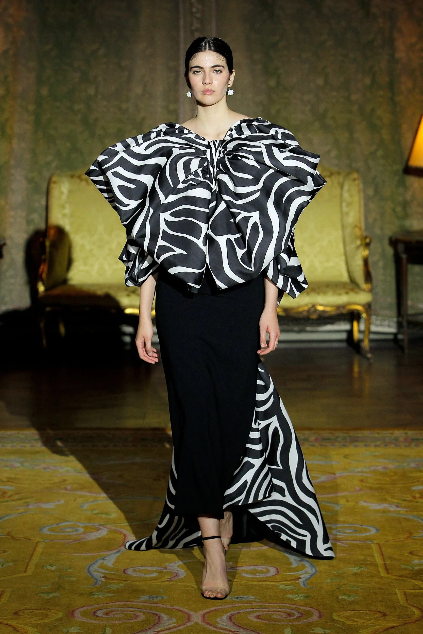 Column Midi Dress with Printed Bow and Train