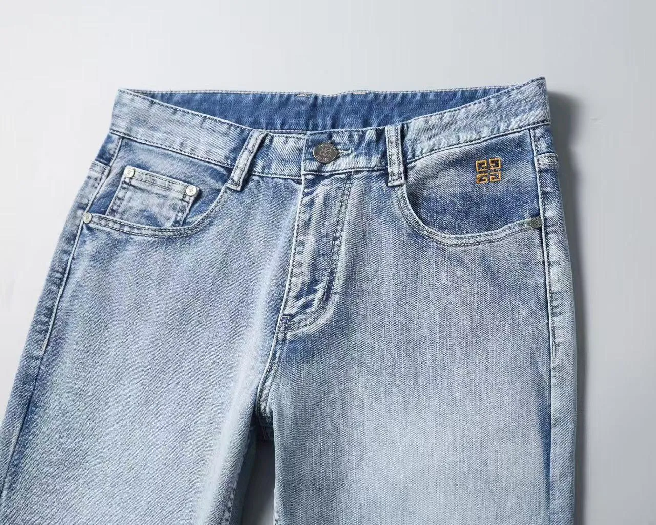 Givenchy Jeans