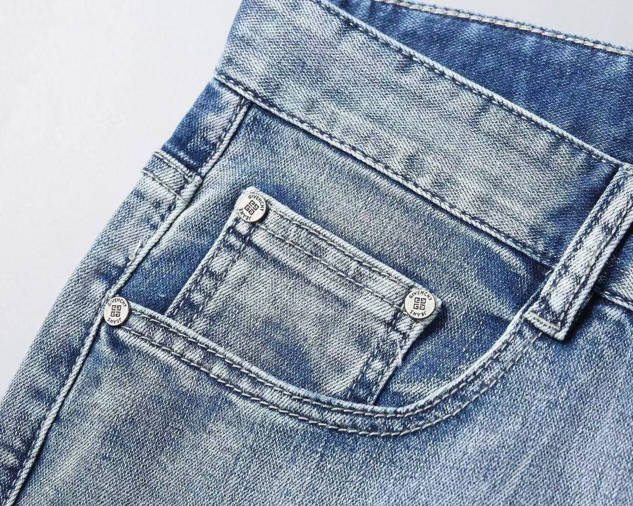 Givenchy Jeans