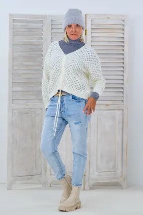 locker gestrickter Pulli, ecru