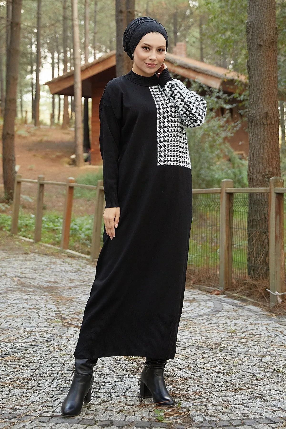 MDS Women Amelia Sleeve Chevron Patterned Knit Dress - Black - Forlì