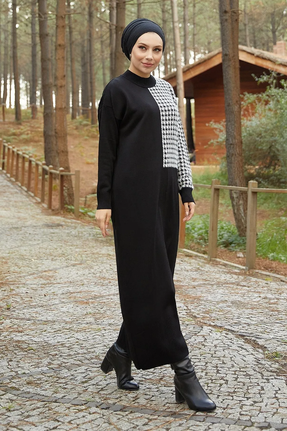 MDS Women Amelia Sleeve Chevron Patterned Knit Dress - Black - Forlì