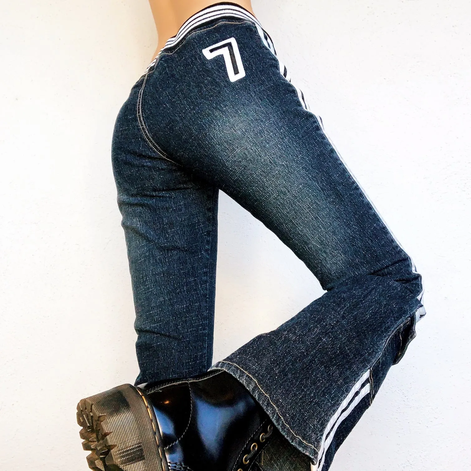 Sporty Vintage Cargo Jeans